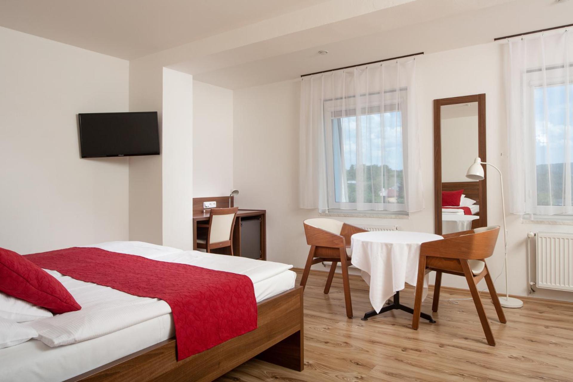เพนชั่น พริมัส Hotel แบโรน ภายนอก รูปภาพ